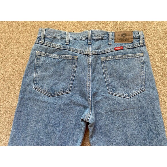 Vintage Wrangler Denim Jeans Size 34x30 Medium Wash Straight Leg Classic Fit EUC - Picture 4 of 12